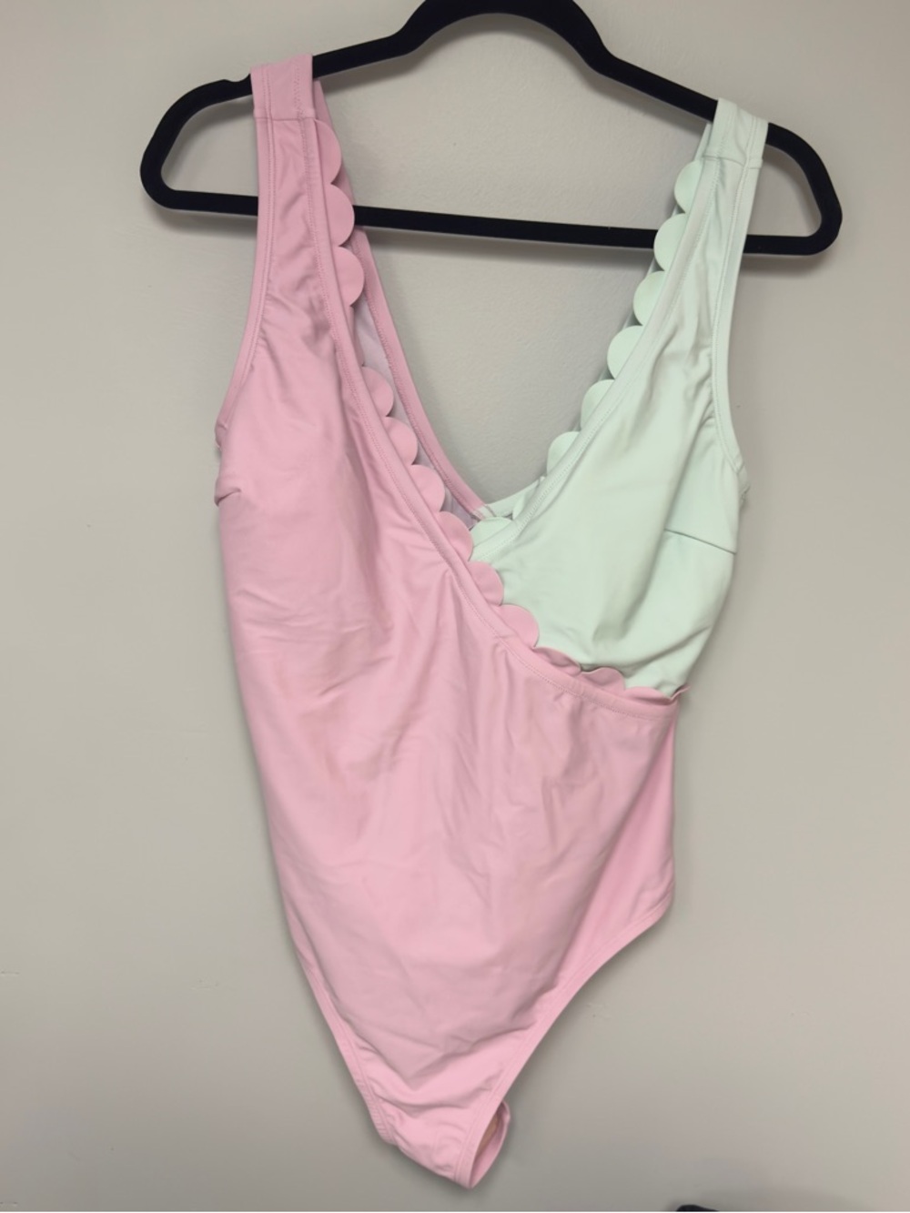 NWT Cupshe Swimsuit 1X NWT Pink Mint Colorblock Scallop Trim One Piece Plus Size - Picture 2 of 4